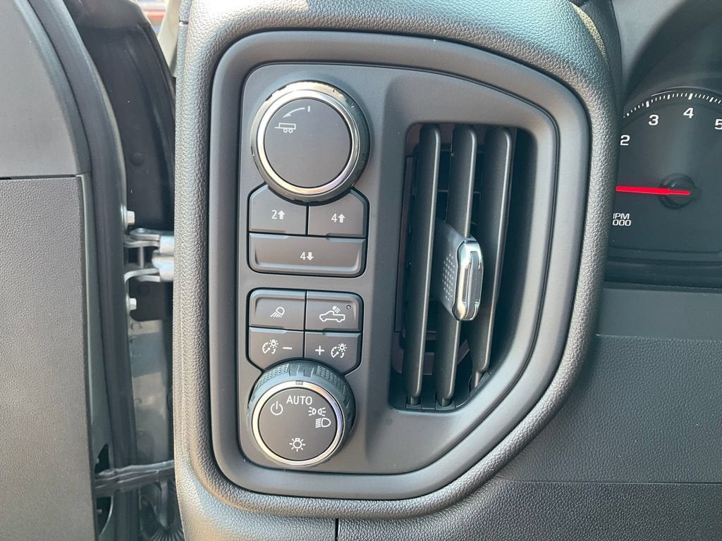 2024 Chevrolet Silverado 2500 HD Custom