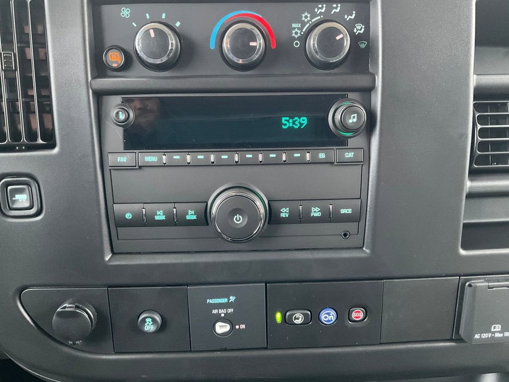 2025 Chevrolet Express Cargo WT