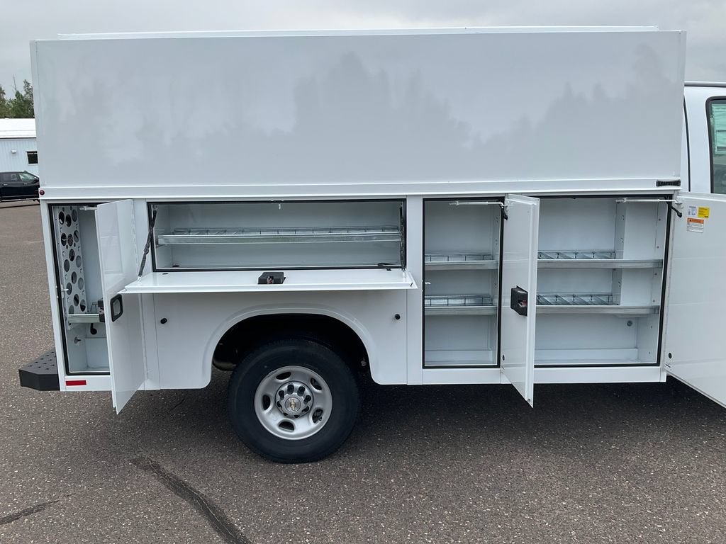 2026 Chevrolet Express Cutaway 3500 1WT