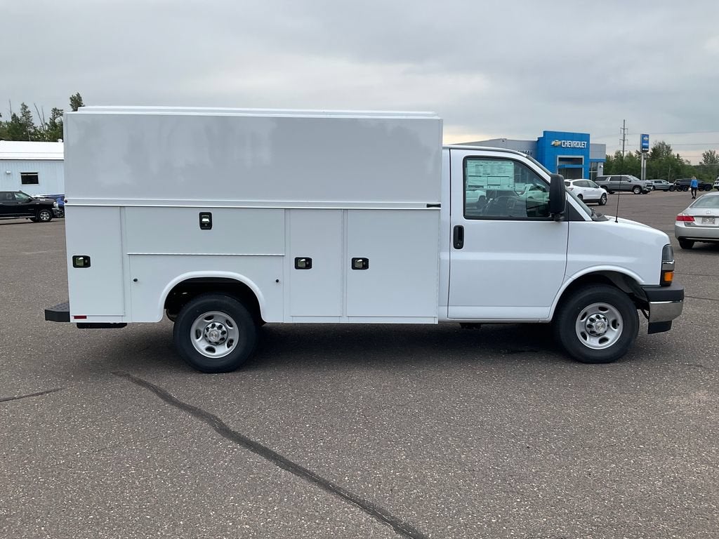 2026 Chevrolet Express Cutaway 3500 1WT
