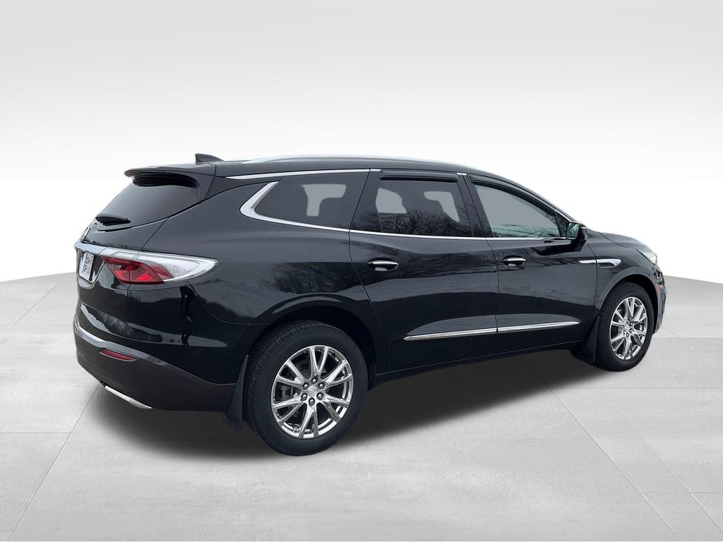 2022 Buick Enclave Essence