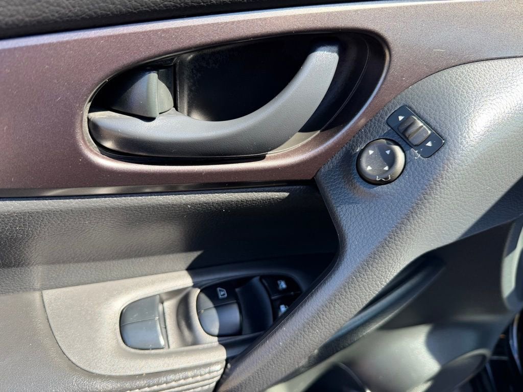 2022 Nissan Rogue Sport S