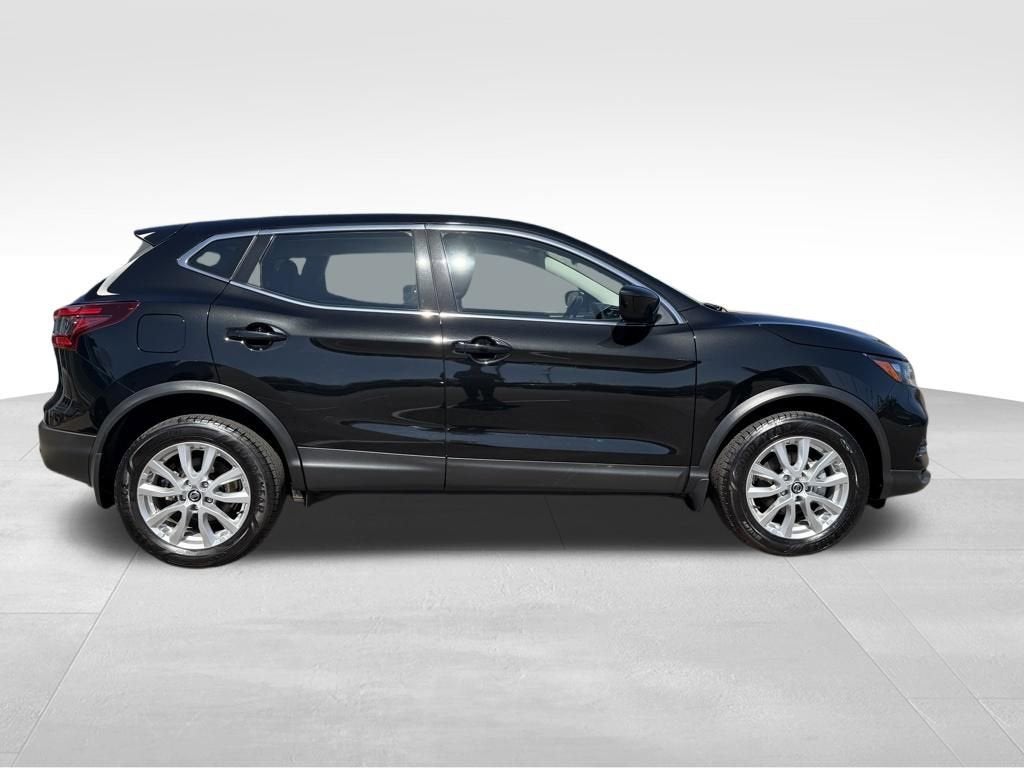 2022 Nissan Rogue Sport S