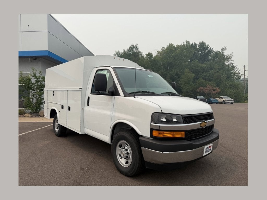 2026 Chevrolet Express Cutaway