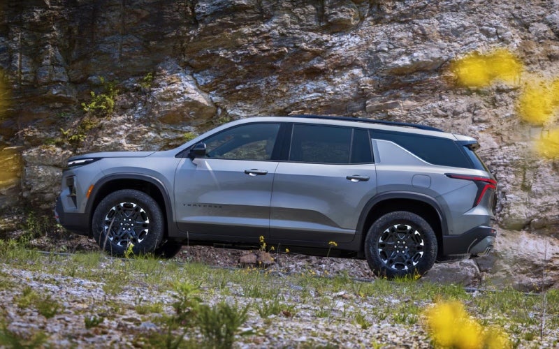 2027ChevroletTraverse-exterior-03.jpg